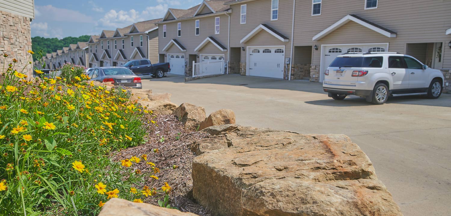 Graycliff Luxury Townhomes detail with landscaping